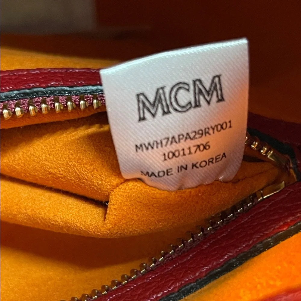 MCM Patricia Red Leather Hobo Shoulder bag - Picture 13 of 15